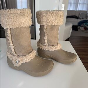 CROCS Tan Fuzzy Lined Boots